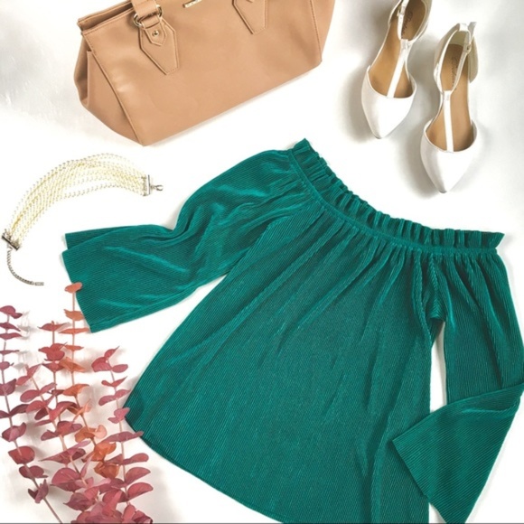 J.O.A. Tops - J.O.A. "Felicity" Emerald Pleated Ruffle Top